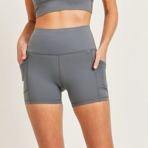 Mono B Active Performance Short in GREY, NWT
